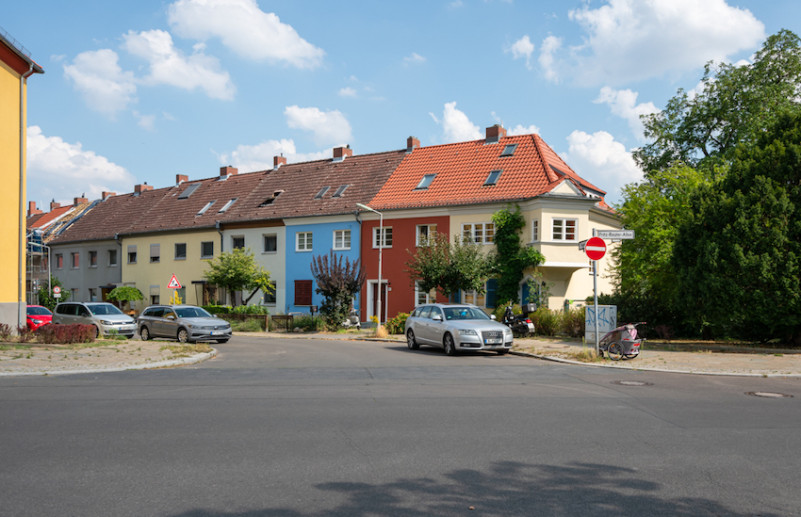 plüsch74 Vermietung Location Film Foto Event Dorf Farben Stadt Berlin 4