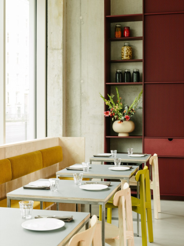 plush74 sleek urban restaurant berlin 8(1)