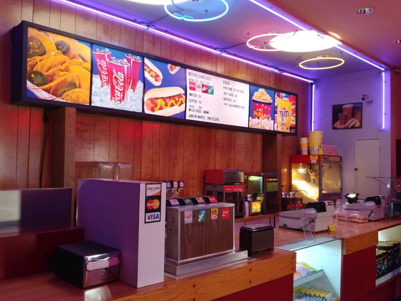 plus74 retro cinema usa california location10
