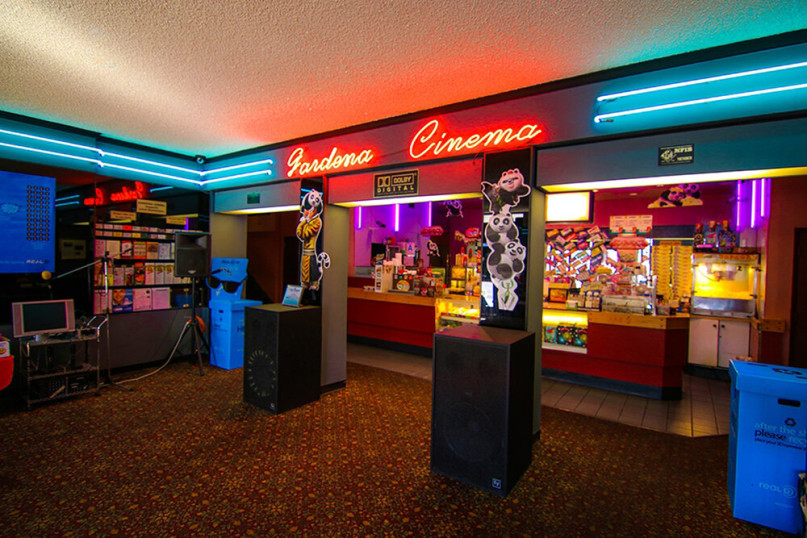 plus74 retro cinema usa california location6