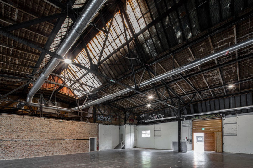 peluche74 película foto lugar del evento alemania berlín pabellón industrial 9