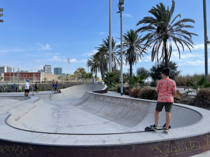 plush74 locations fotofilm produktion deutschland fotostudio berlin00000plush74 locations fotofilm produktion foto streets skate barcelona strand spanien00000