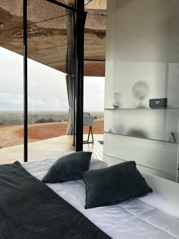 plush74 locations photo film production spain desert house glass00013