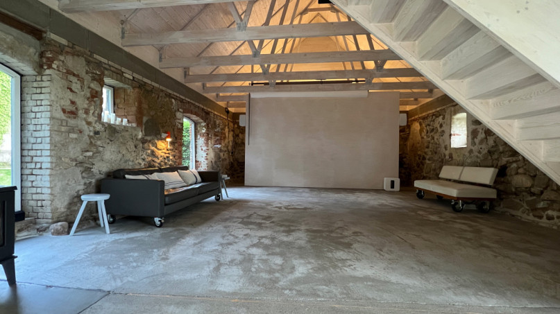 plush74 modern country studio 2(1)