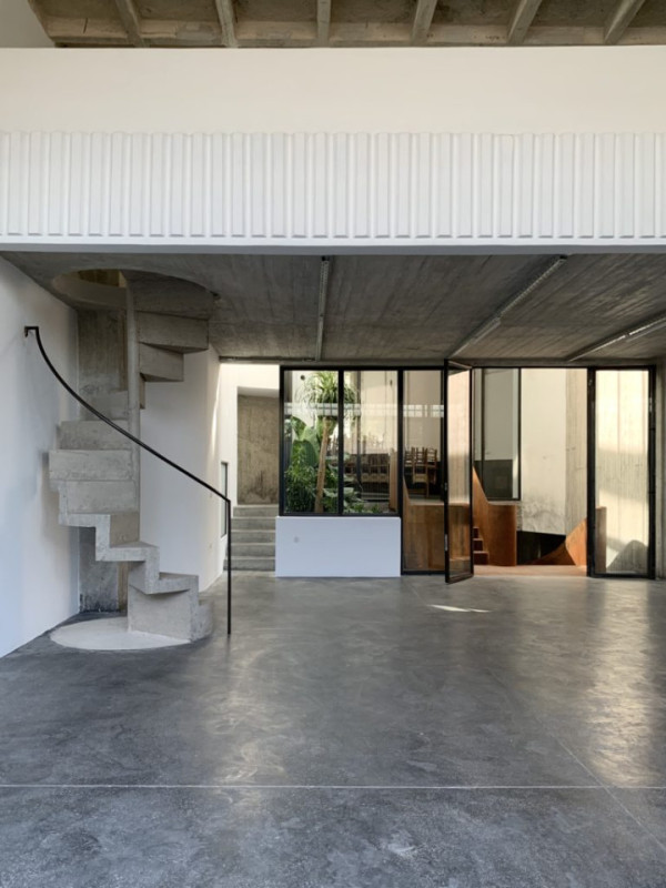 plush74 multi level concrete box venue 1