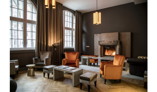 01 berlinolocaleplush745