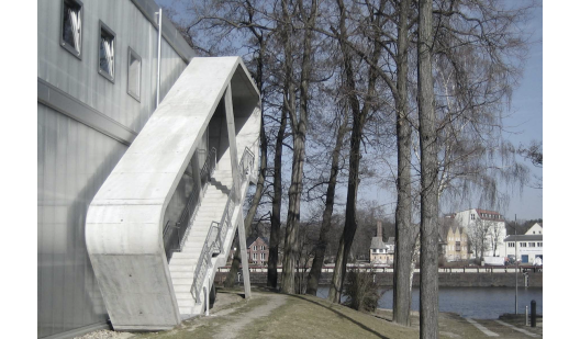 plush74 film foto veranstaltungsort berlin deutschland brutalismus 3 (1)