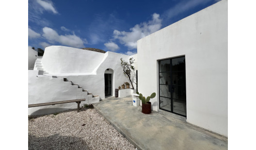 felpa74 geométrica villa puglia 1