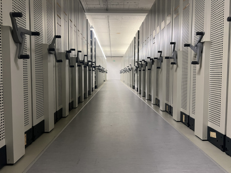 peluche74 film foto riprese location ufficio archivio berlino stanza 5