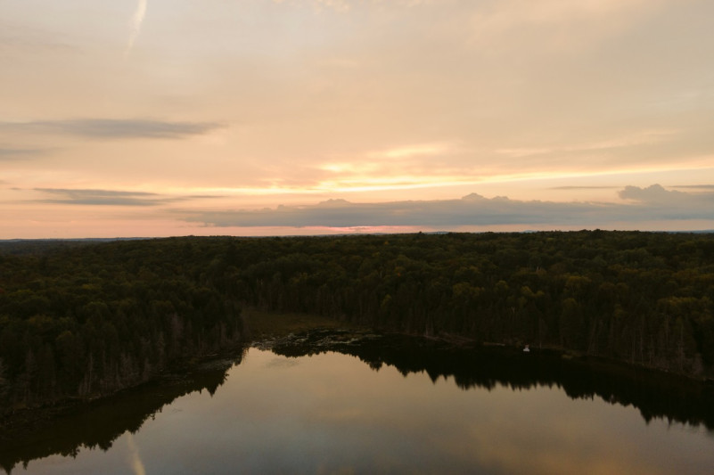 plush74 foto film location toronto see haus kanada rustikal wald privat haus 47