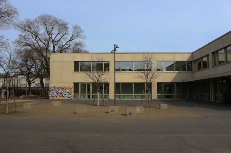 8540plush74 location scouting film photo event rental event space berlin university school13