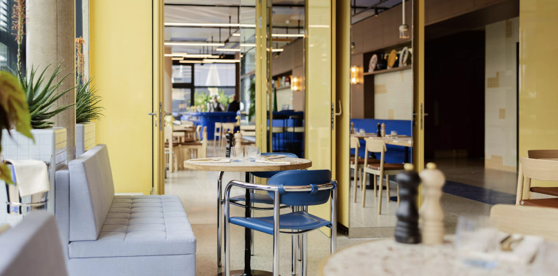 plush74 chic modern urban retreat 34