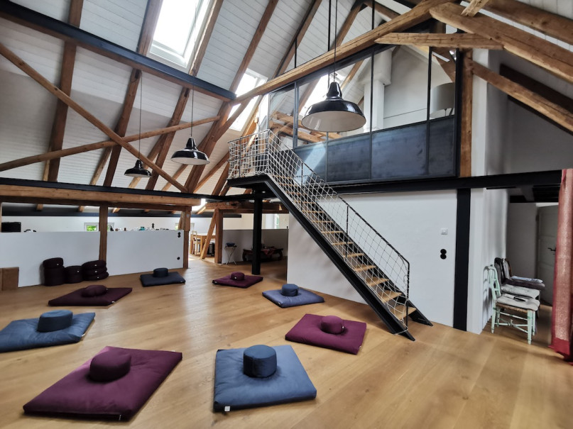 plush74 location scouting film photo location house moorenweis yoga scandinavian wood118