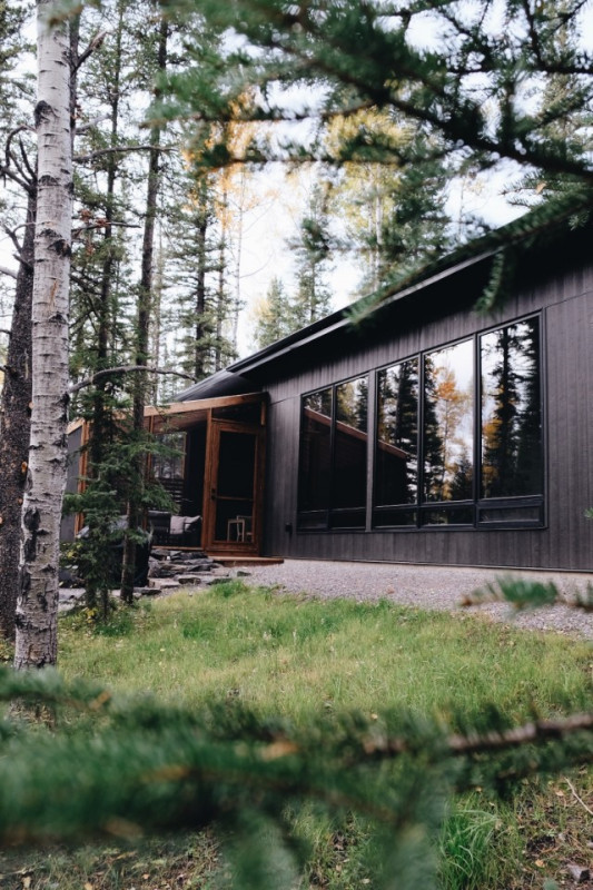 plush74 photo film event location alberta canada rustic forest cabin 14