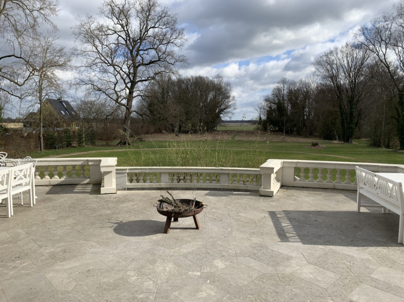 plush74 Vermietung Location Film Foto Event Schloss Villa Landschaft Samt Garten 46 (2)