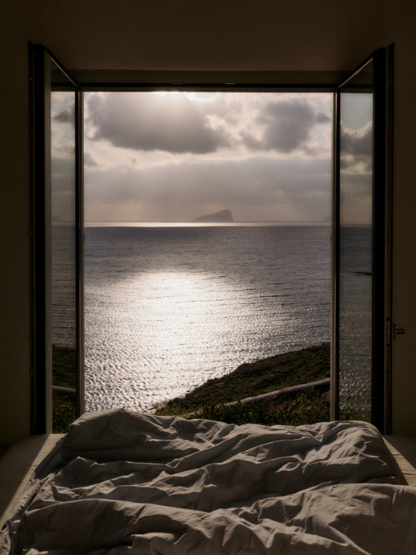 plush74 white cubes on the aegean 22(1)