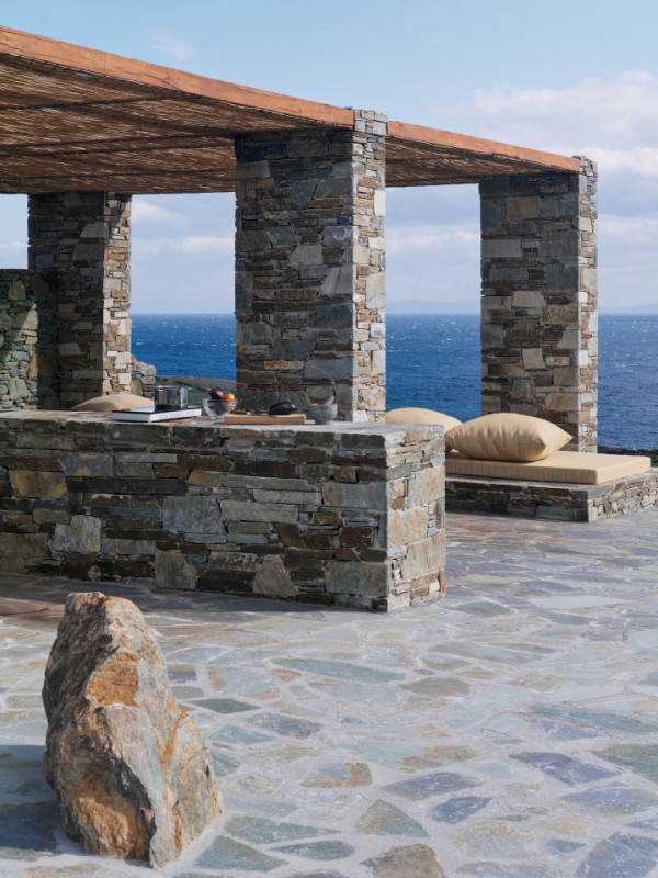 plush74 white cubes on the aegean 31(1)