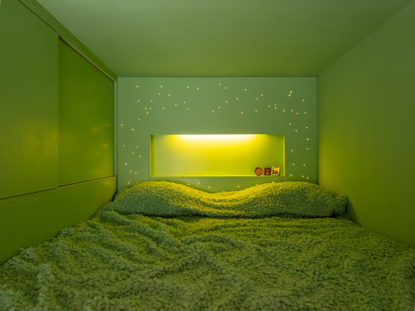 plush74 colourful tiny apartment rotterdam 26