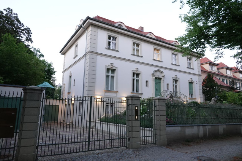 plush74 elegant grunderzeit villa with garden pool in dahlem 4