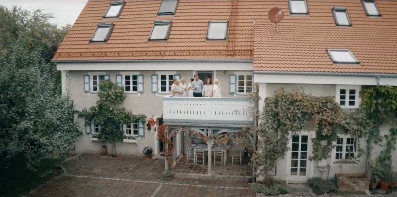 plush74 location scouting film photo location house moorenweis yoga scandinavian wood73