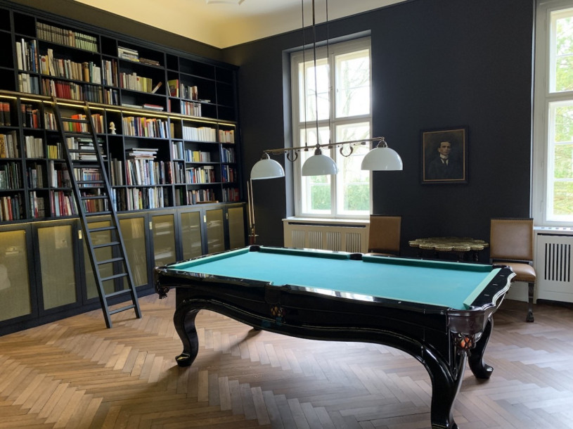 plush74 Vermietung Location Film Foto Event Schloss Villa Landschaft Samt Garten (2)