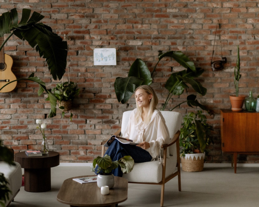 Minimalist daylight studio
