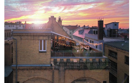 CENTRAL GARDEN ROOFTOP STUDIO