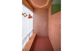 COLOURFUL TINY APARTMENT ROTTERDAM