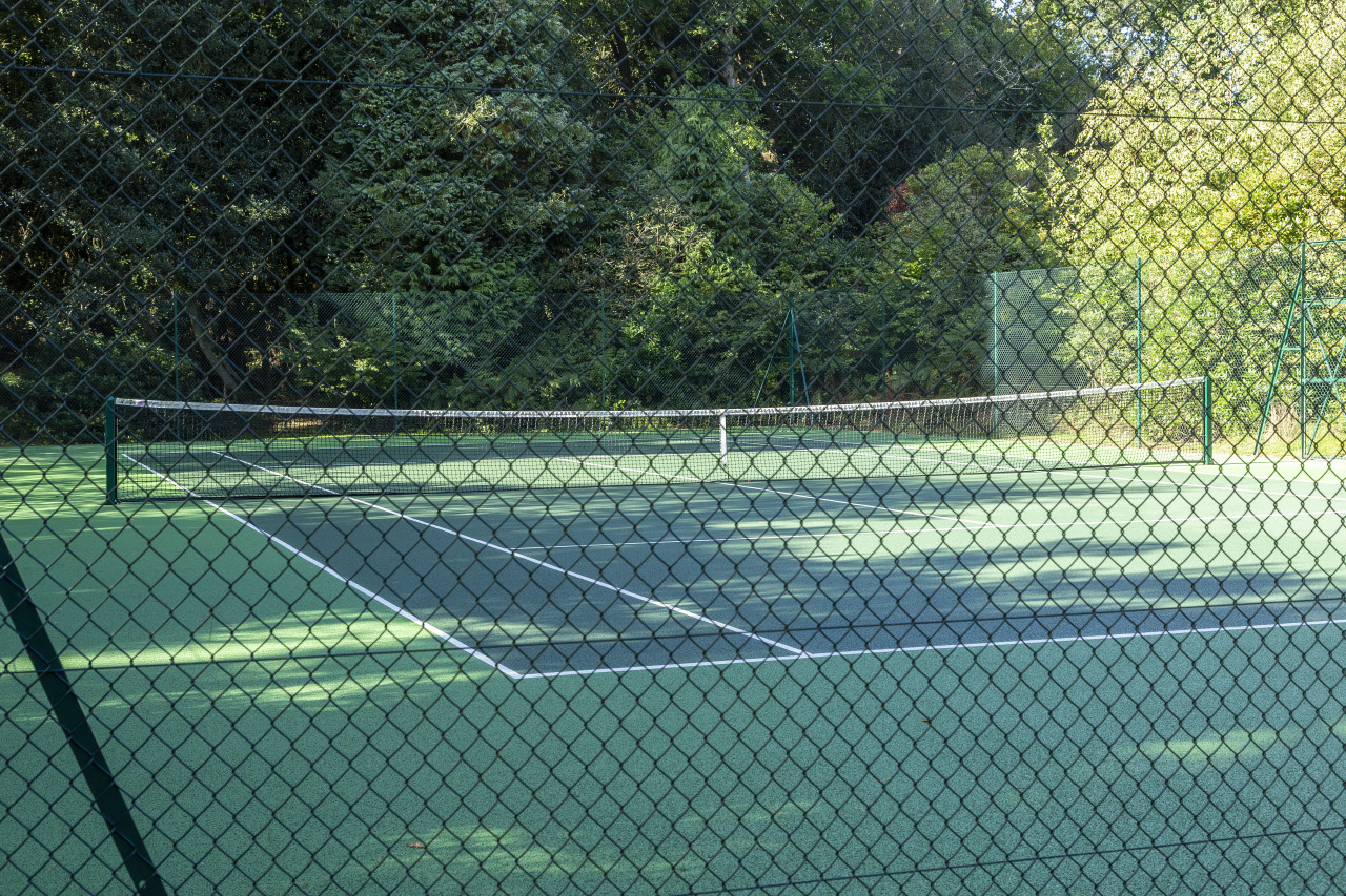 brw tennis court
