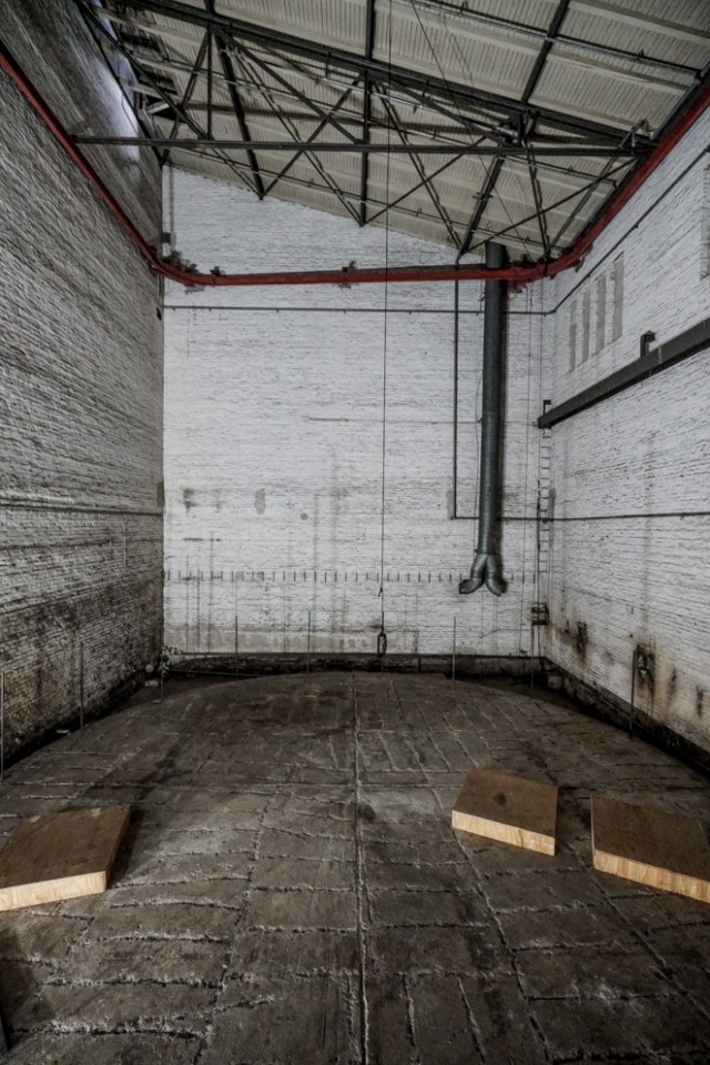 plush74 berlin warehouse industrial gallery art location film photo event scout 19