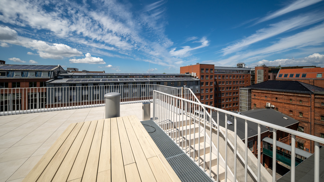 DUPLEX ROOFTOP VENUE BERLIN INDOOR & OPEN-AIR