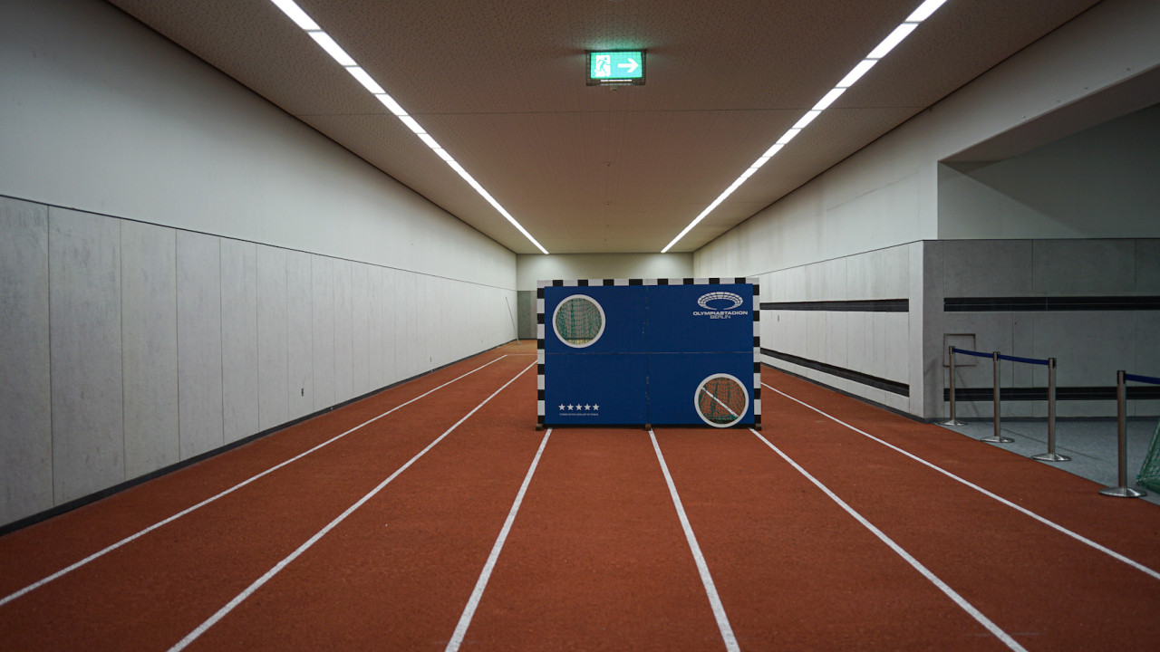 plush74 film photo shooting location scouting berlin arena sports track and field47
