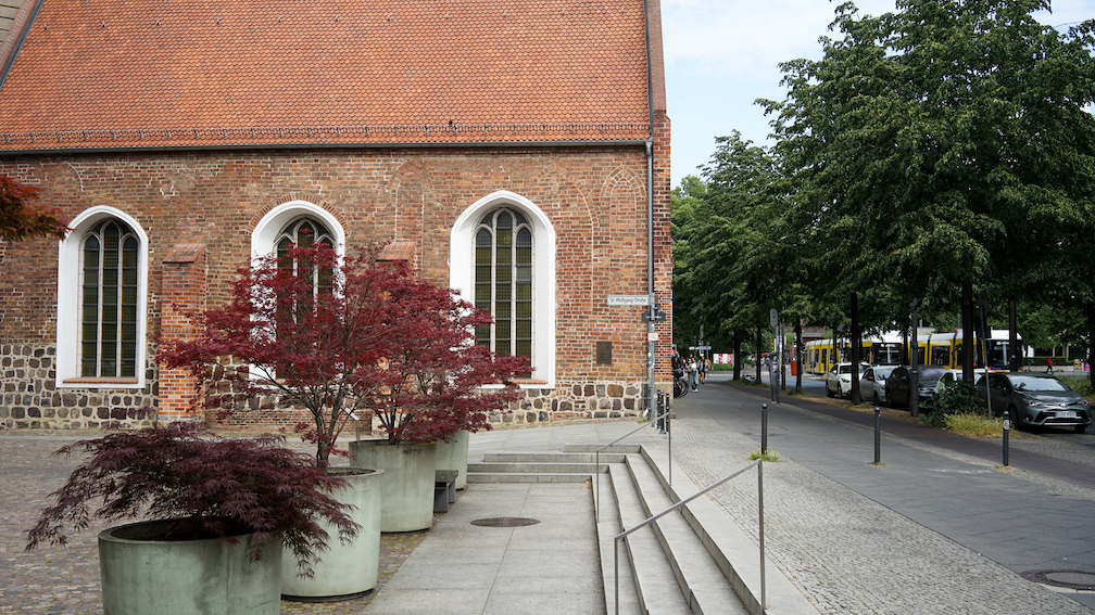 plush74 film photo shooting location scouting berlin chapel university46