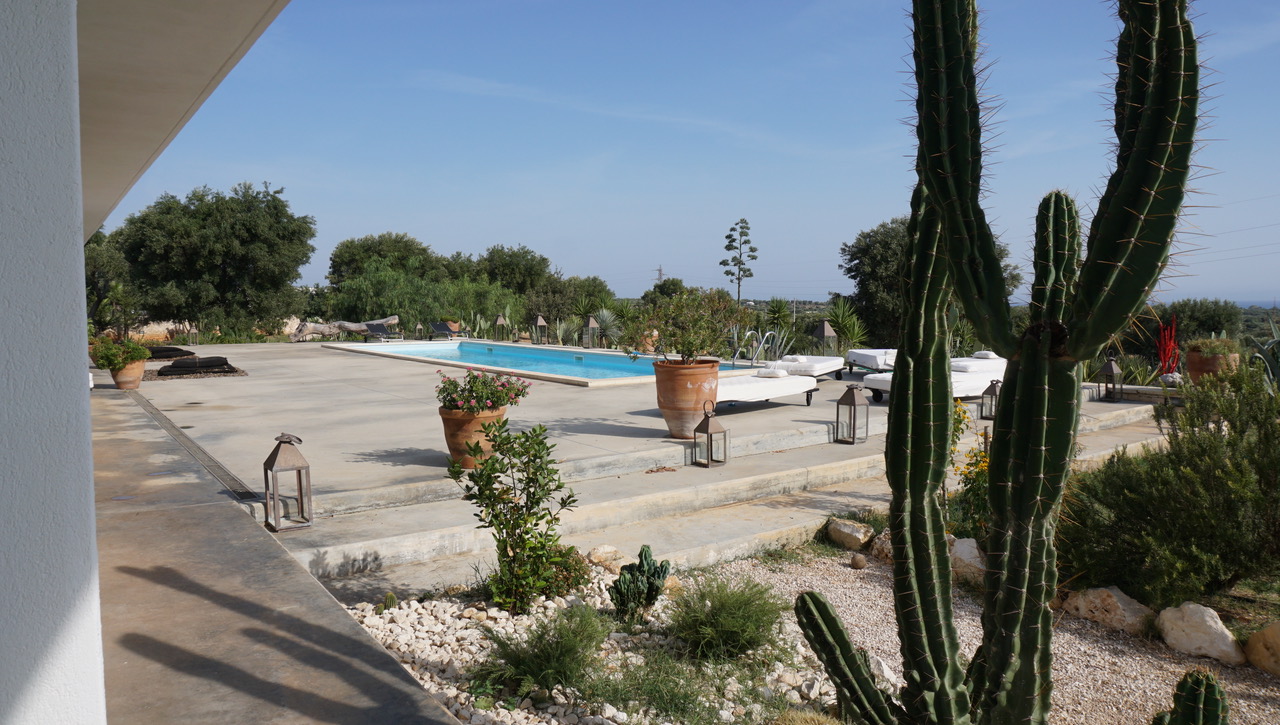plush74 italy apulia location rent shoot film photo villa garden pool 19