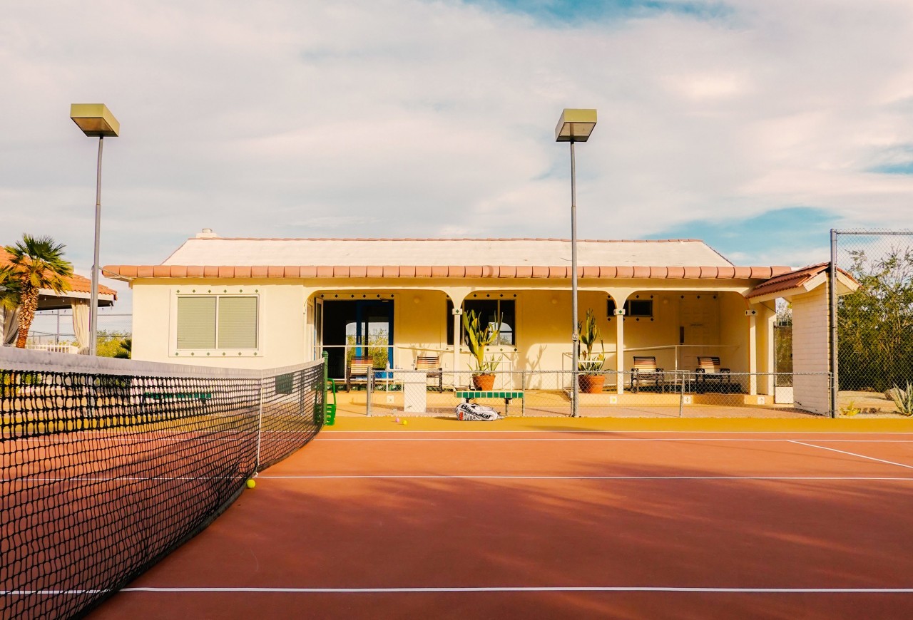 plush74 locaitons photo film production camper california usa tennis courts00019