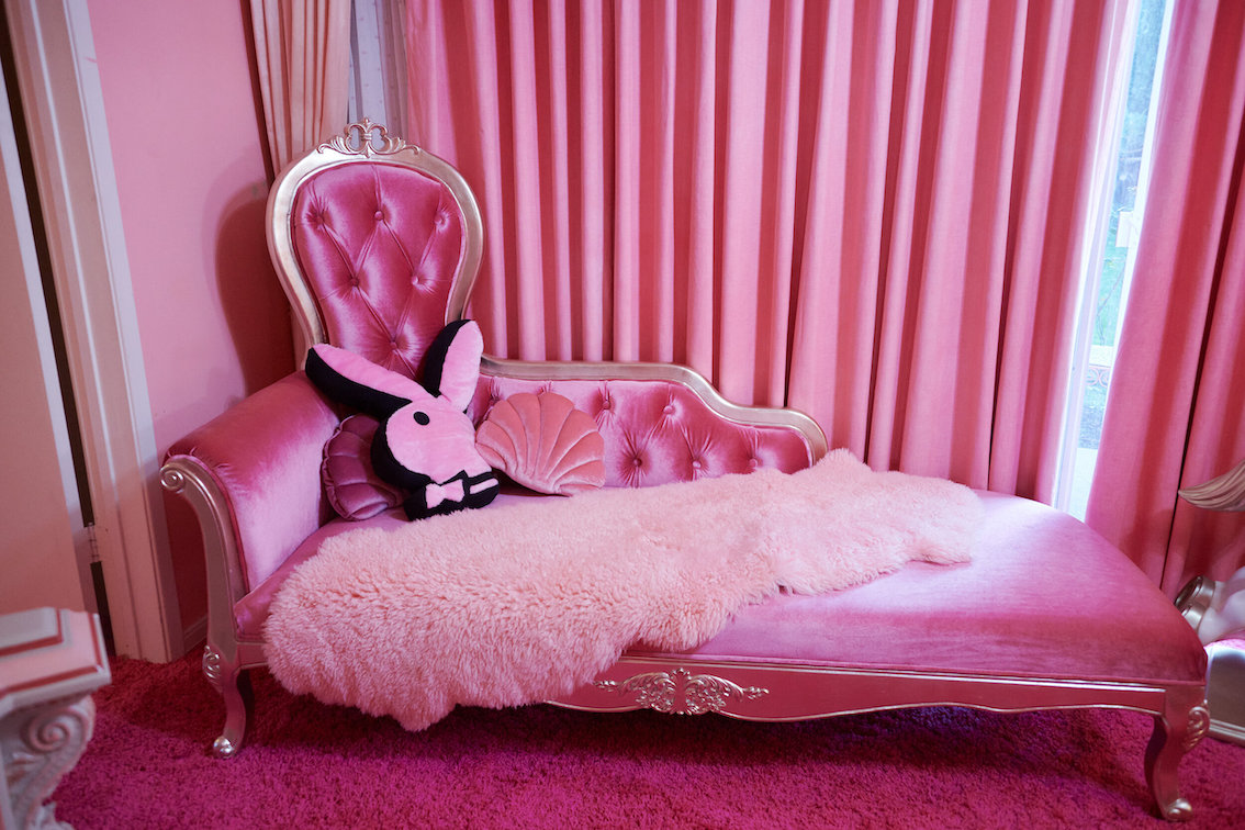 plush74 location california design vintage furniture pink palace shoot film photo fashion car scouting40