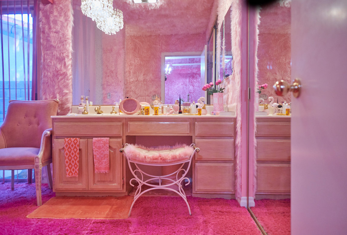 plush74 location california design vintage furniture pink palace shoot film photo fashion car scouting48