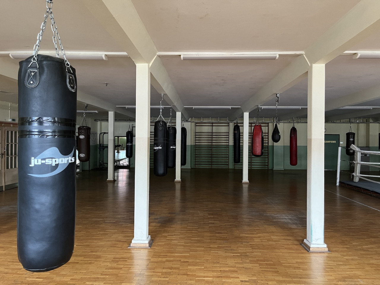 plush74 location film photo event germany berlin vintage gym fitness boxing 145