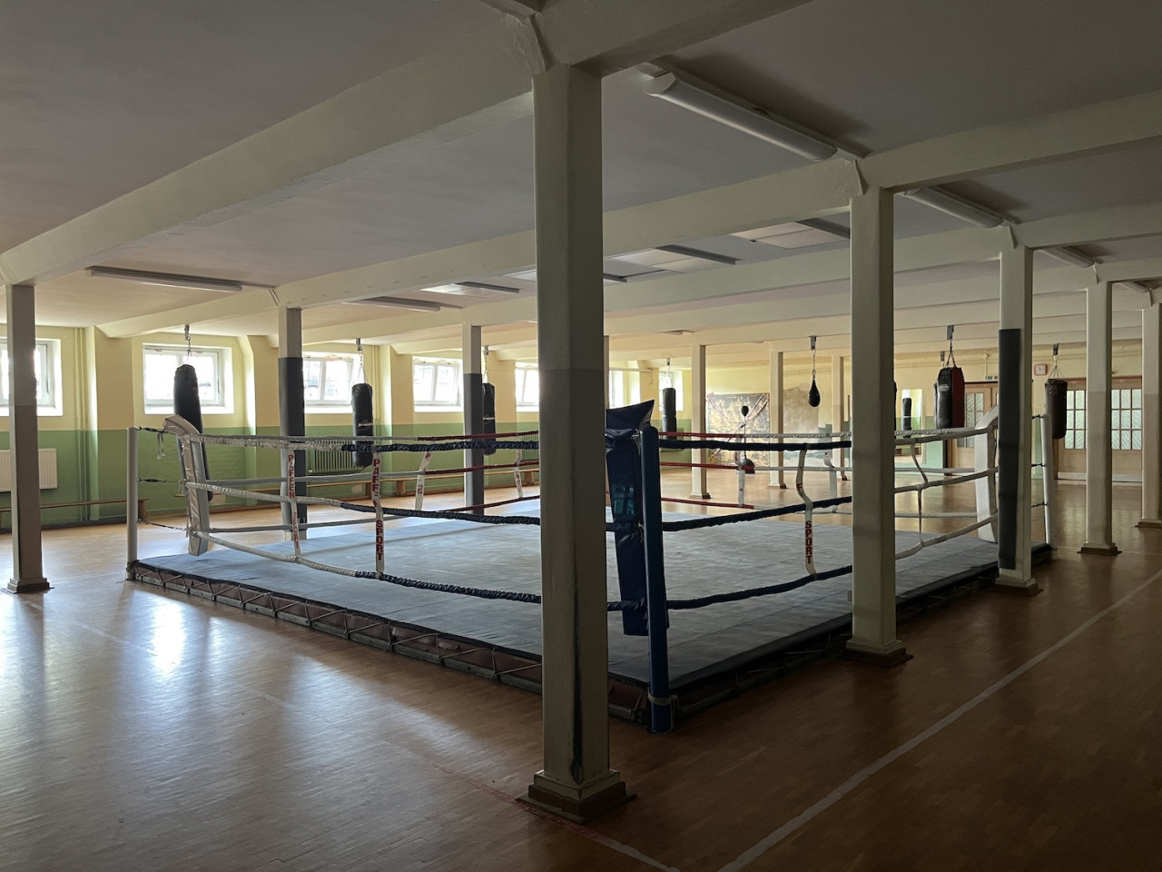 plush74 location film photo event germany berlin vintage gym fitness boxing 172