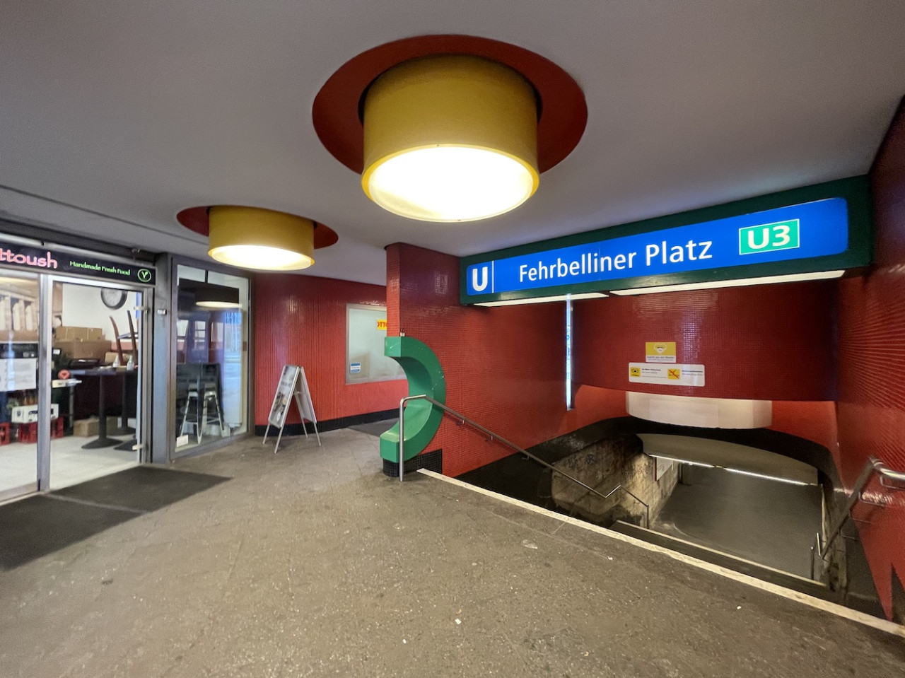 plush74 location photo film event rental germany berlin subway colour 40