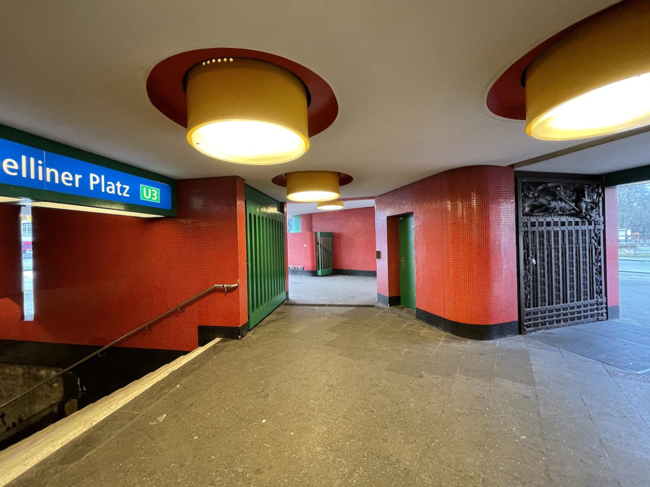 plush74 location photo film event rental germany berlin subway colour 45