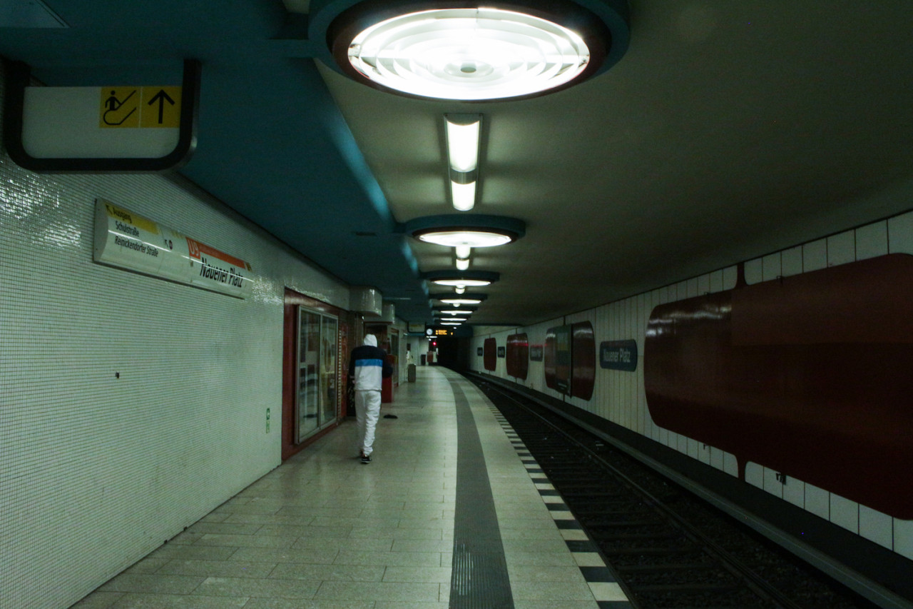 plush74 location photo film event rental germany berlin subway nauener platz 11