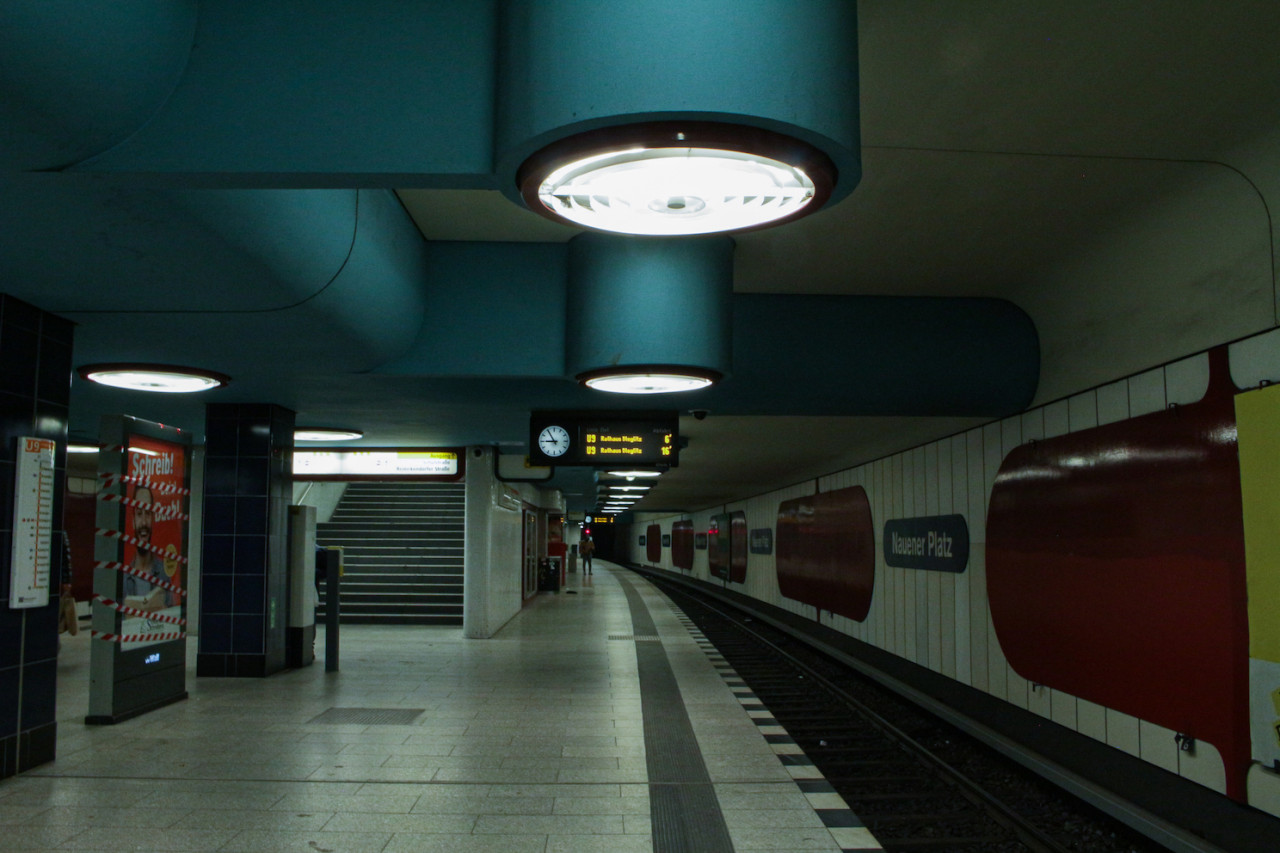 plush74 location photo film event rental germany berlin subway nauener platz 15