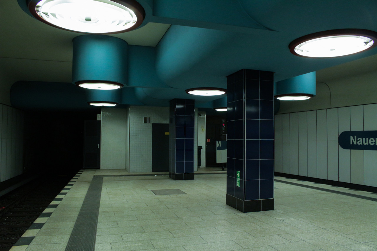 plush74 location photo film event rental germany berlin subway nauener platz 25
