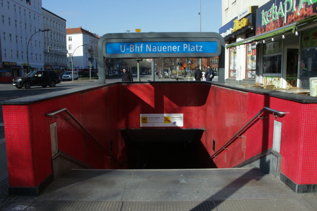 plush74 location photo film event rental germany berlin subway nauener platz 27
