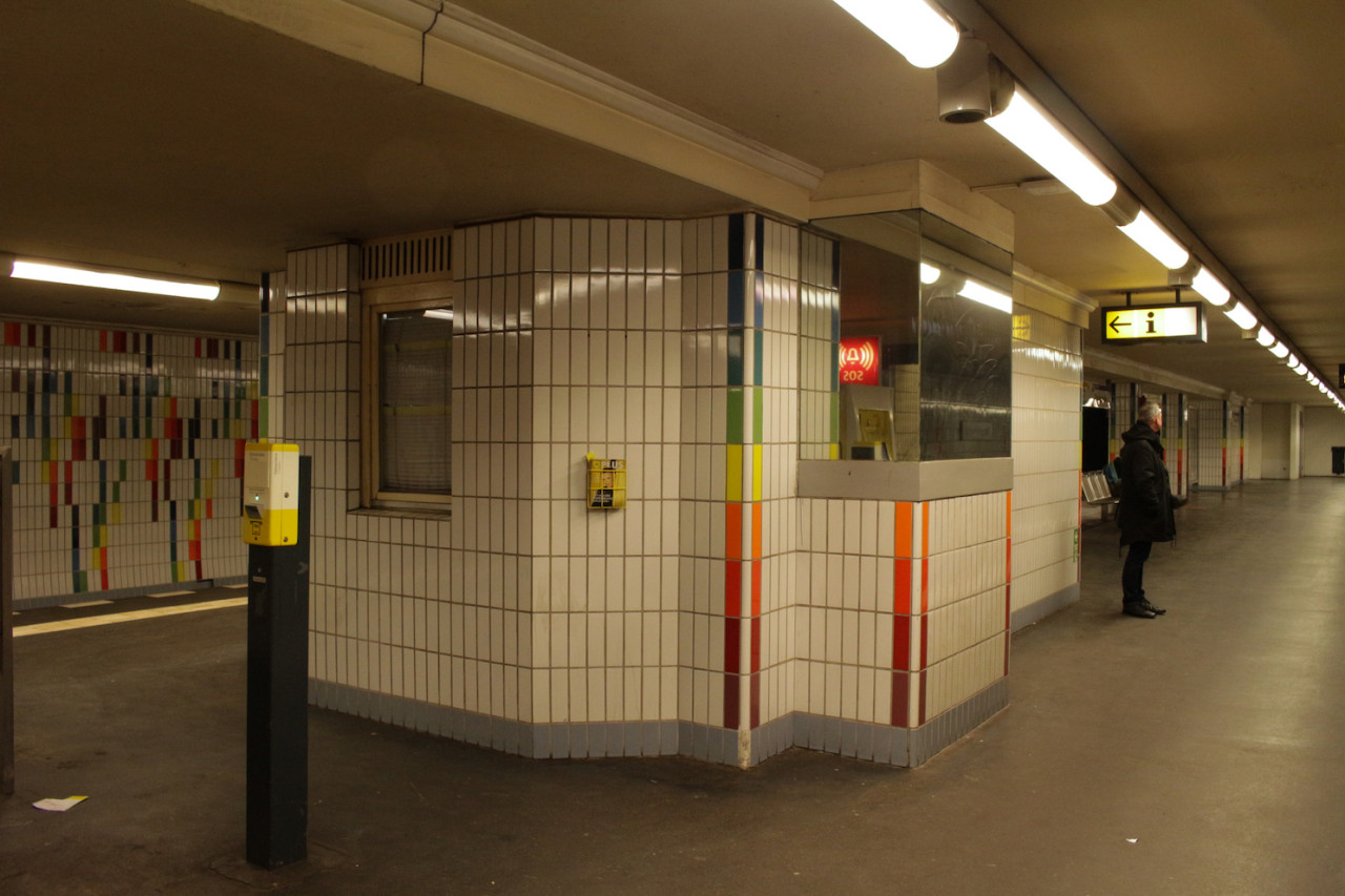 plush74 location photo film event rental germany berlin subway paradestrasse 10