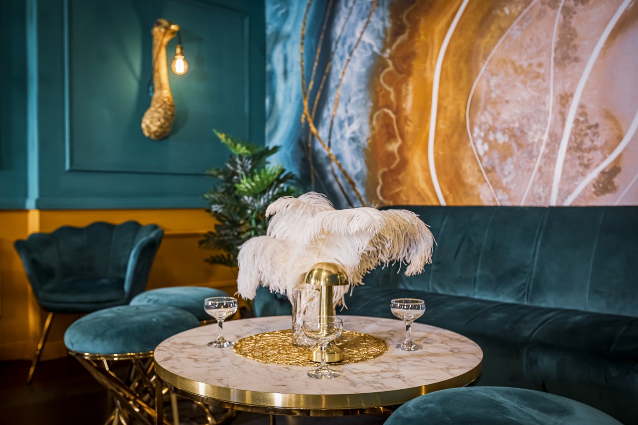 plush74 locations photo film burlesque colourful luxury bar show lounge berlin germany29