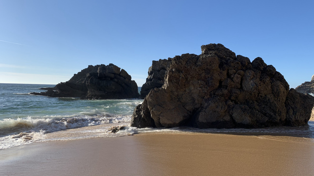 plush74 portugal lisbon sintra location rent shoot film landscape beach rocks 2