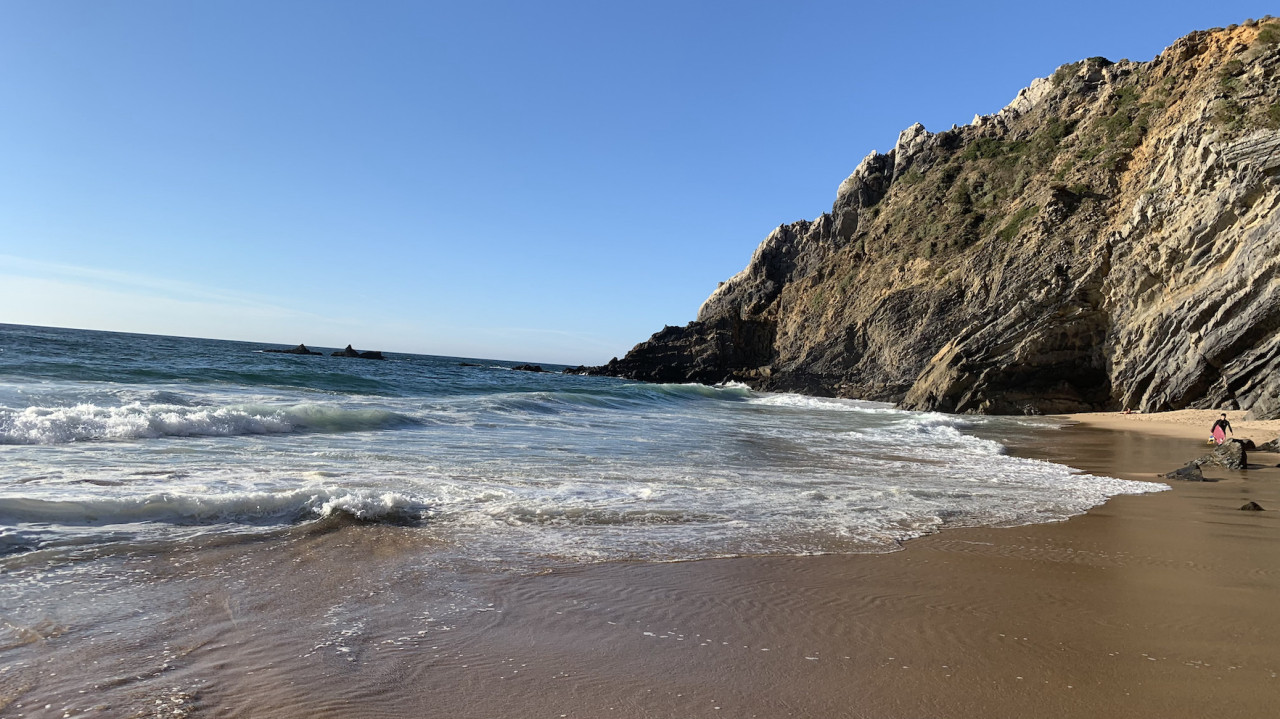 plush74 portugal lisbon sintra location rent shoot film landscape beach rocks 22