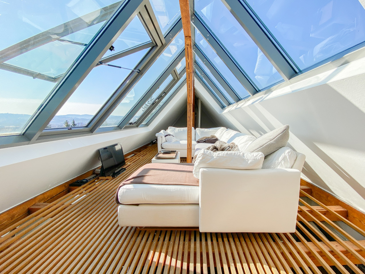 CASA SKY LOUNGE